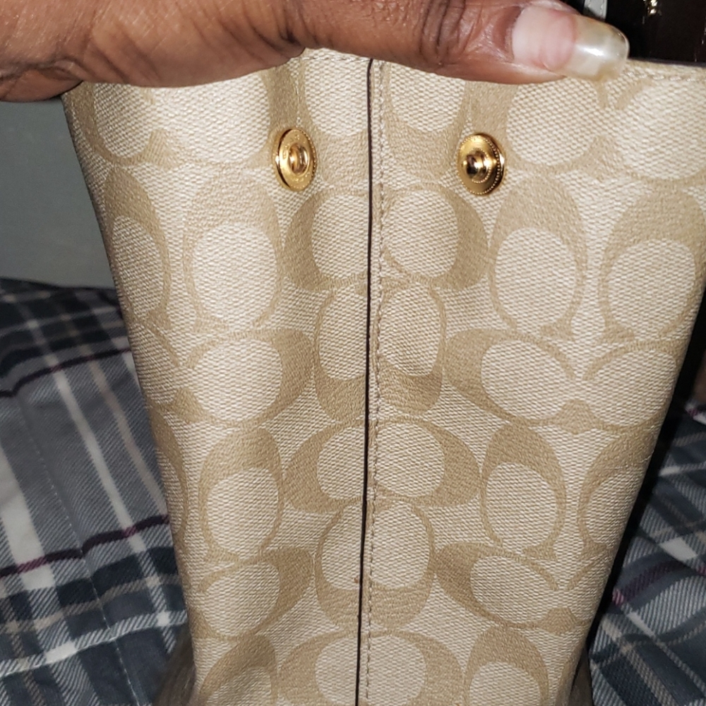 Authentic Coach(SOLD) - Picture 6 of 16